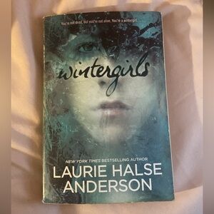 Wintergirls Book